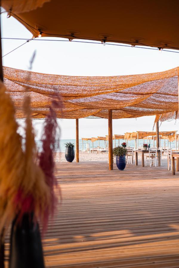 Valerio Resort Beach Club Margherita Di Savoia Exterior photo