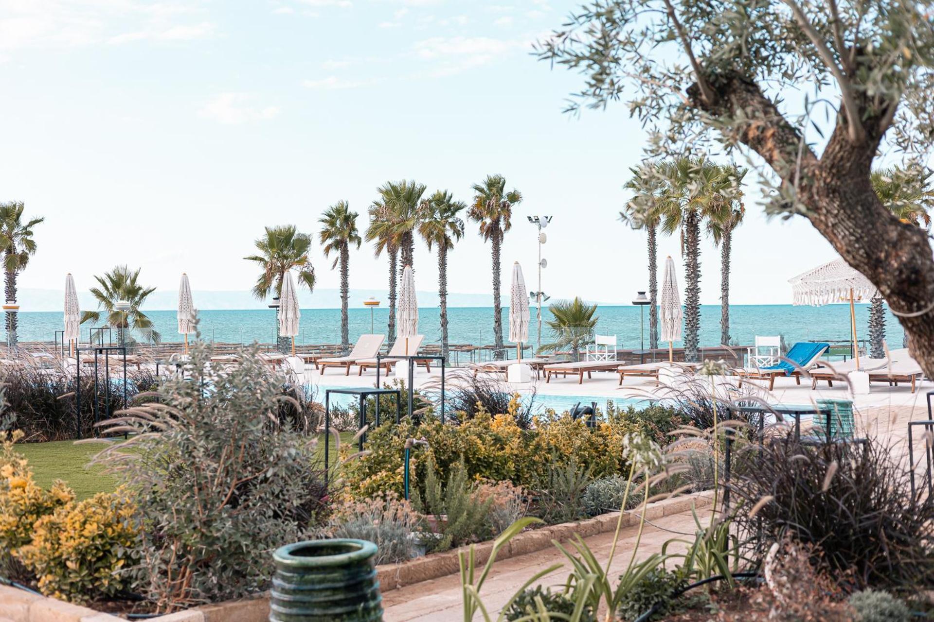 Valerio Resort Beach Club Margherita Di Savoia Exterior photo